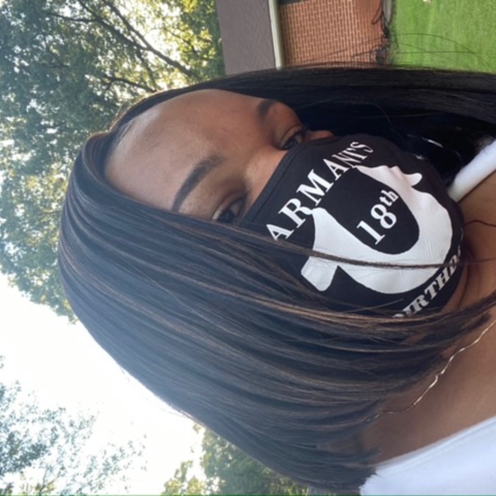 Meet your Posher, Posh